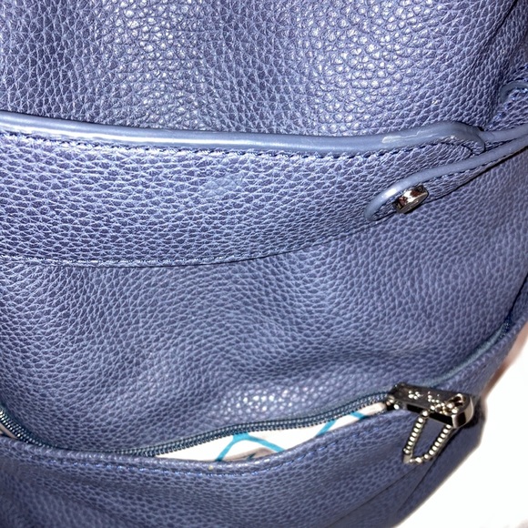 Handbag - Picture 3 of 3